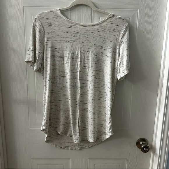Old Navy Luxe Tee M – White Heathered High-Low Soft Stretch Knit Top - Picture 1 of 4